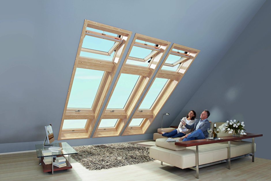 Панорамное мансардное окно Roto