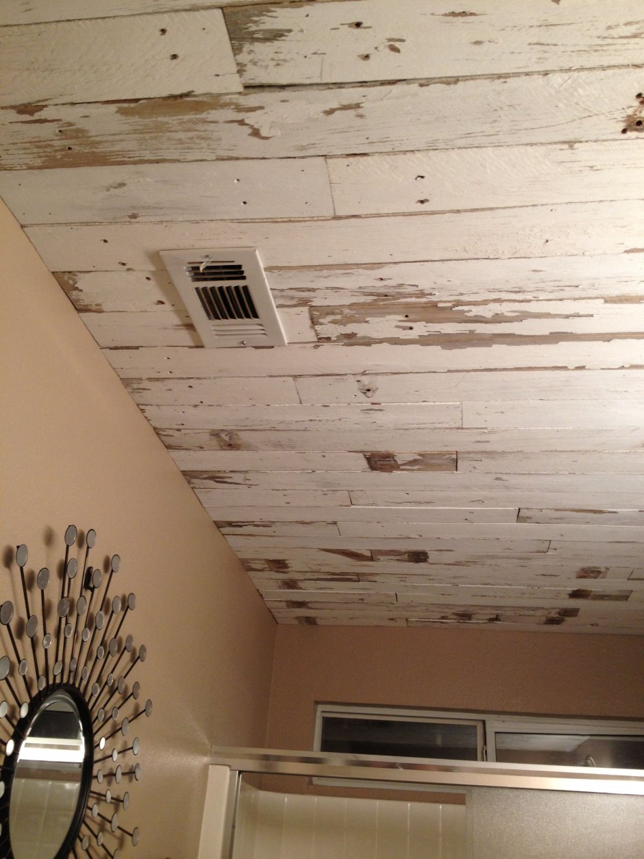 Потолок из досок