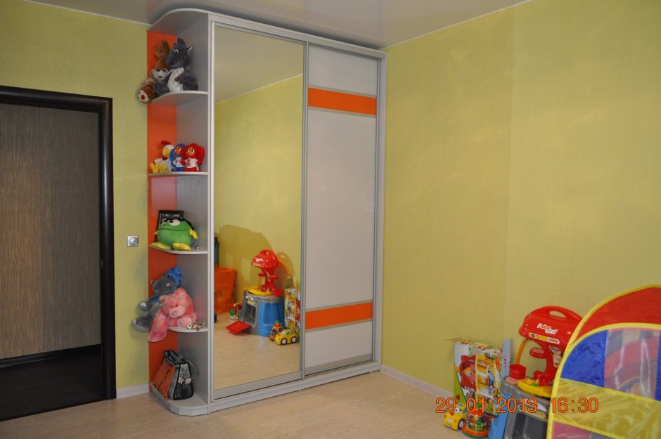 Шкаф купе для детской комнаты