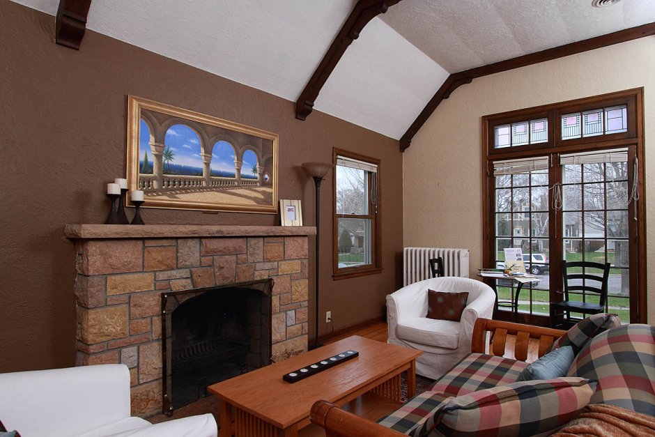 Камин в английском стиле из кирпича