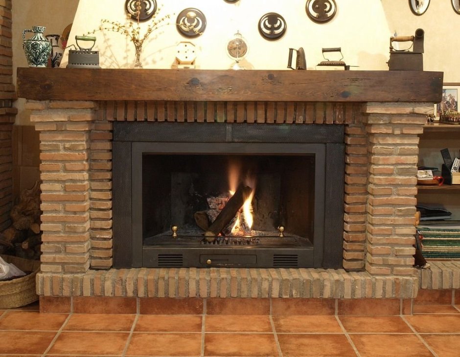 Камин фасадный кирпич