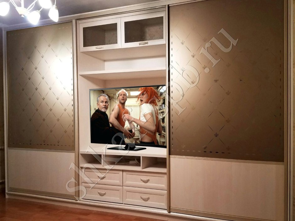 Шкаф с местом под телевизор