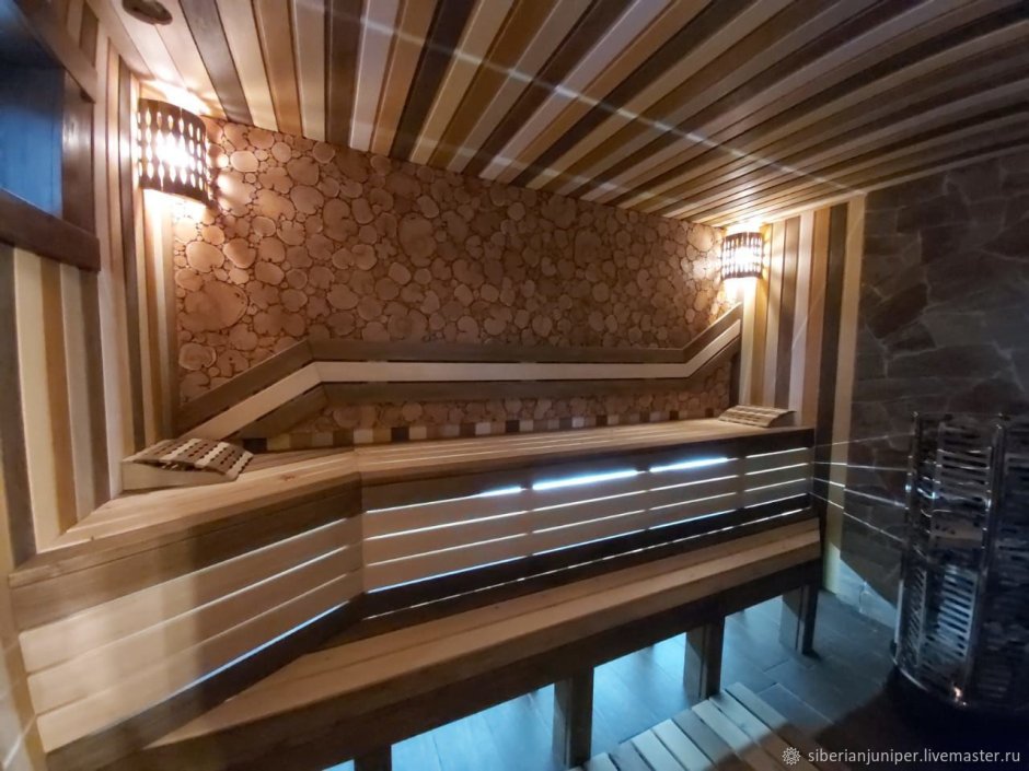 Потолок из спилов дерева