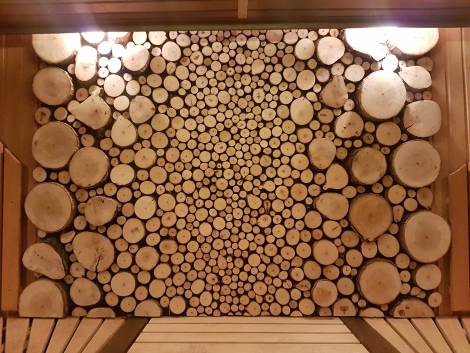 Потолок в сауне