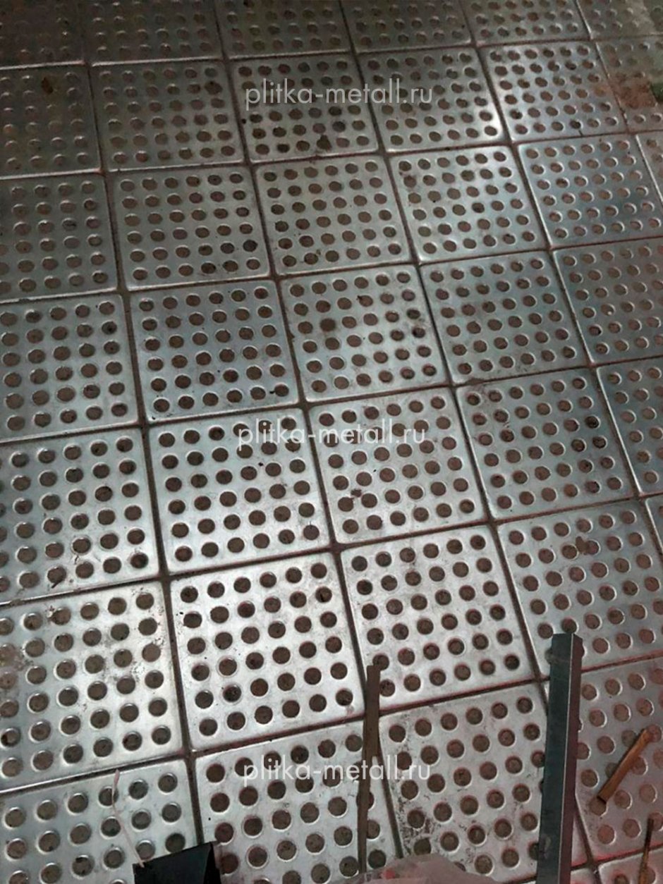 Металлическая плитка для промышленного пола