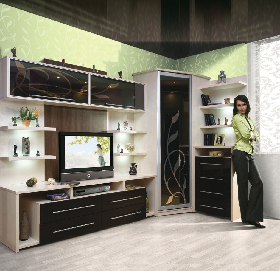 Угловой стол для школьника у окна