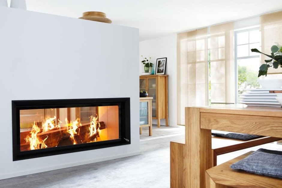 Двухсторонний камин в интерьере