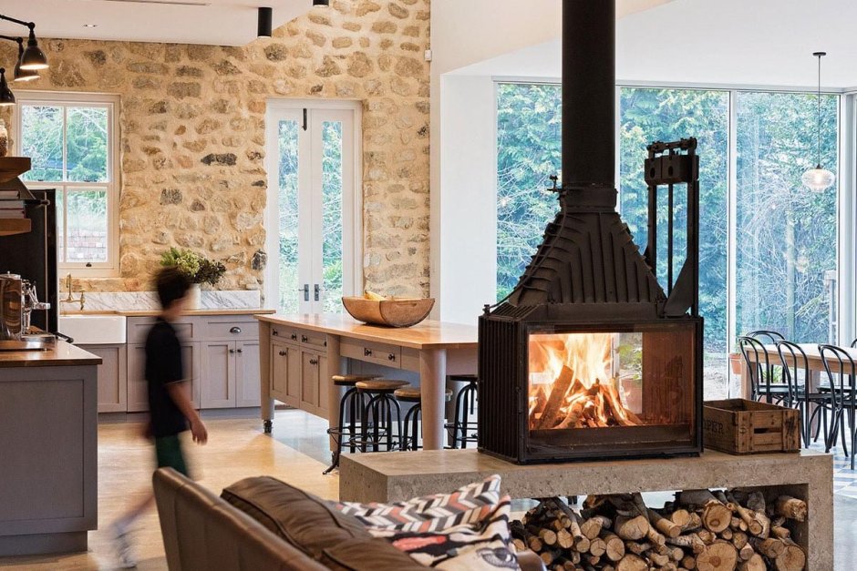 Камин двусторонний дровяной