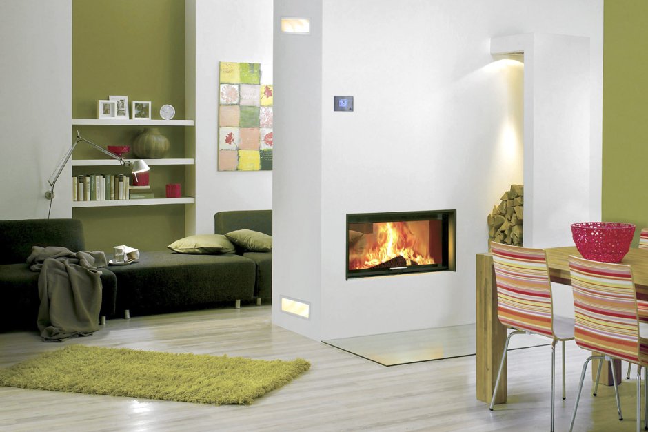 Двухсторонний камин в интерьере