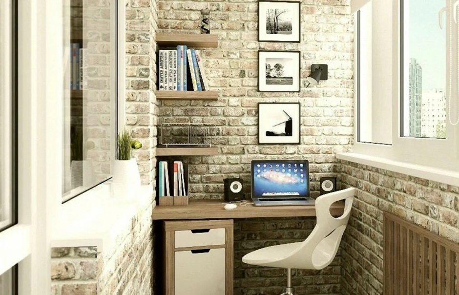 Рабочее место на балконе