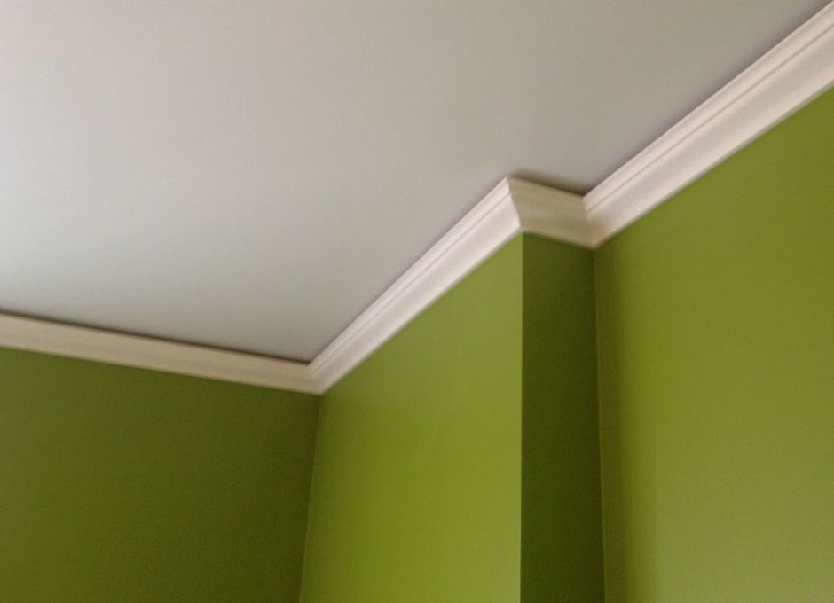 Натяжной потолок маскировочная лента или плинтус