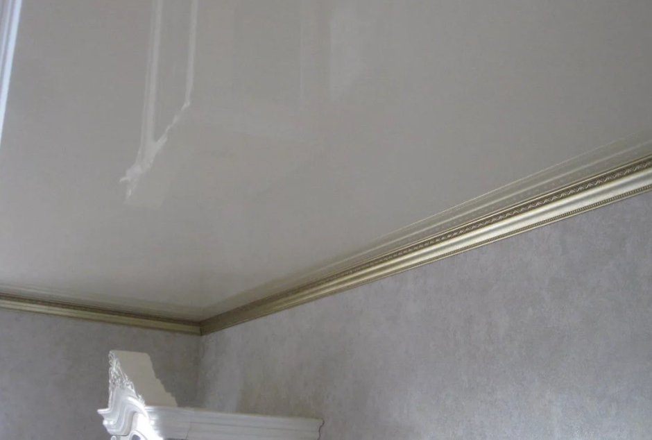 Вставка для натяжного потолка