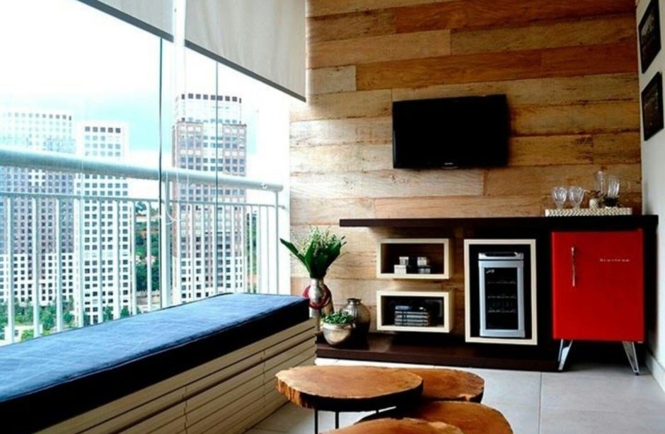 Электрокамин на балконе лоджии