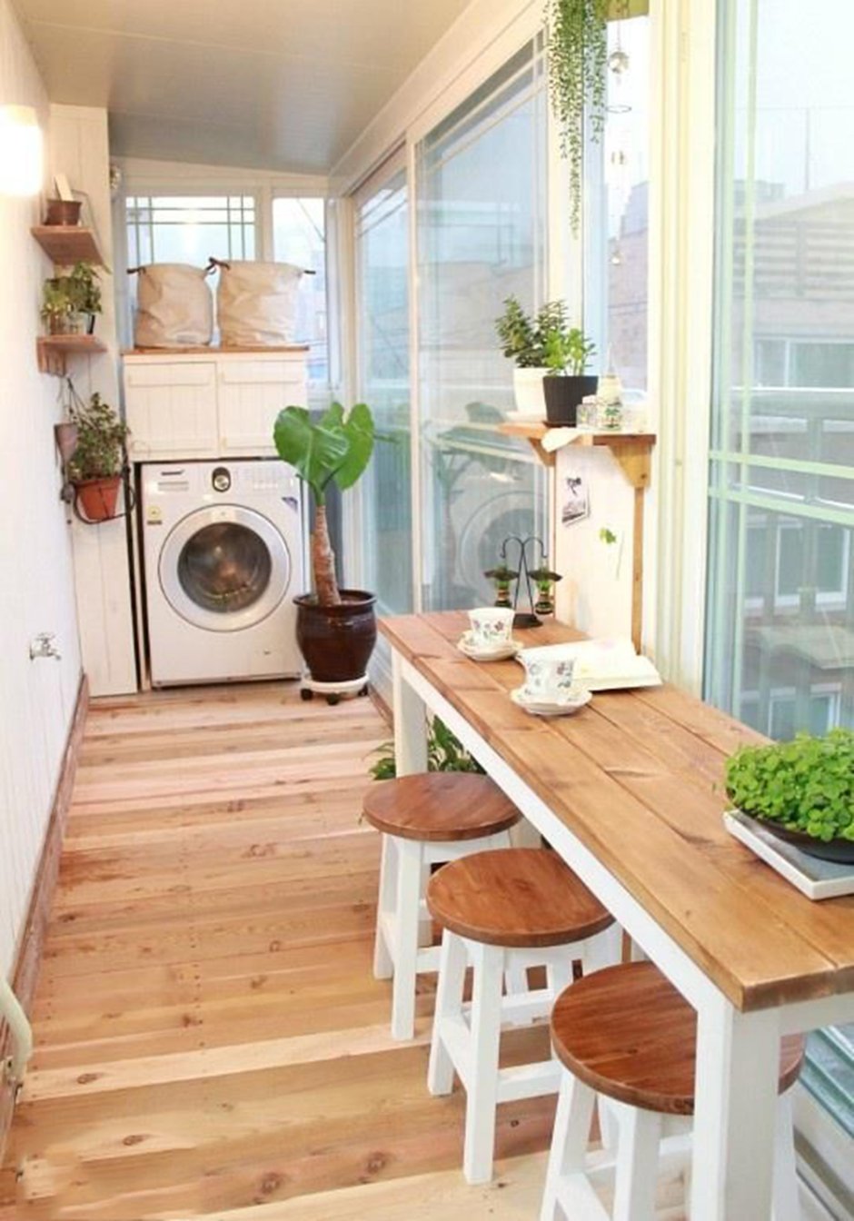 Лоджия в стиле тропики