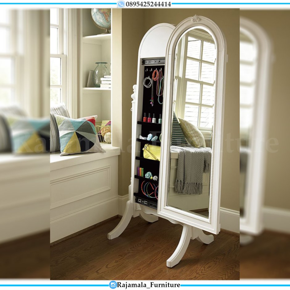 Напольное зеркало с полками внутри