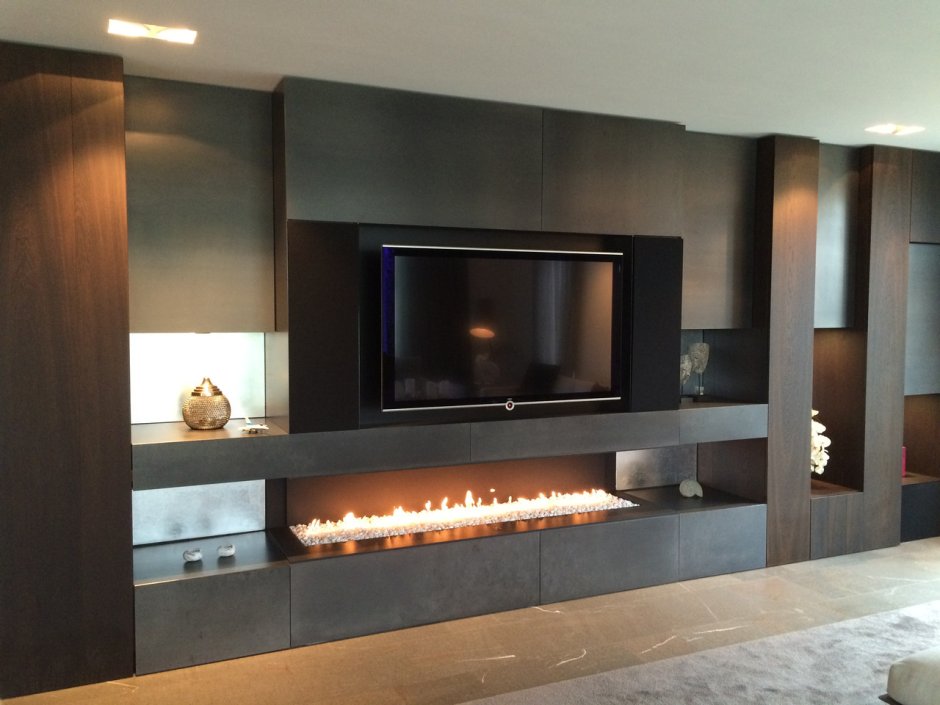 Камин встроенный в мебельную стенку