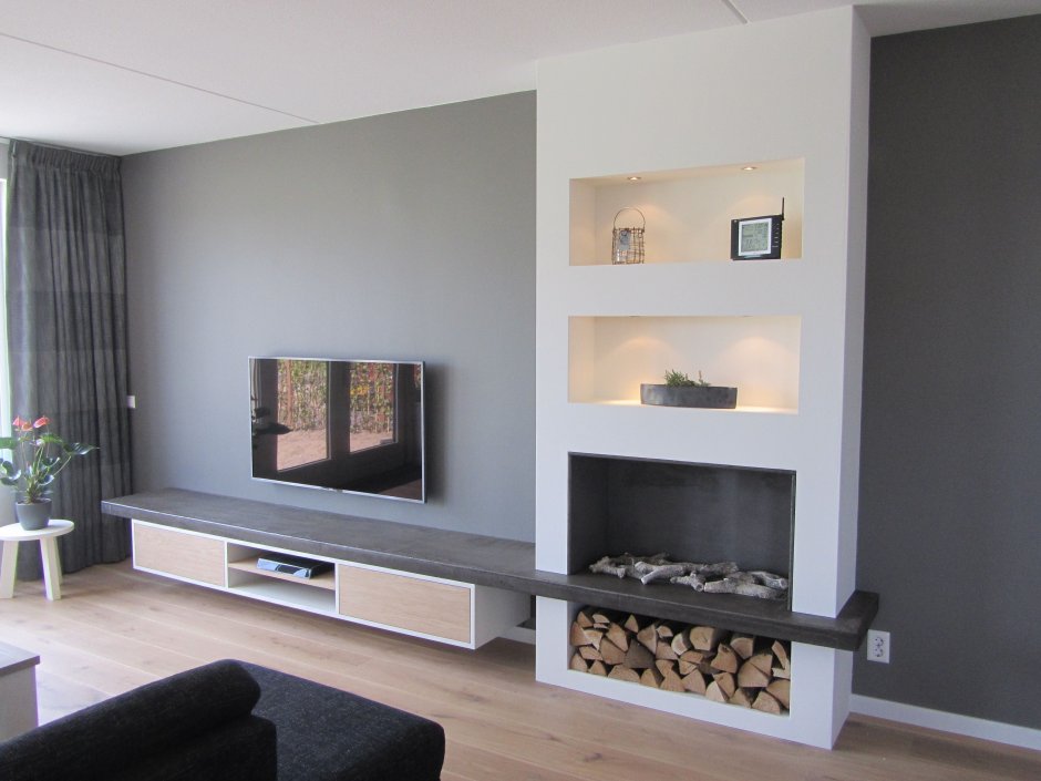 Тумба под ТВ С камином в гостиной