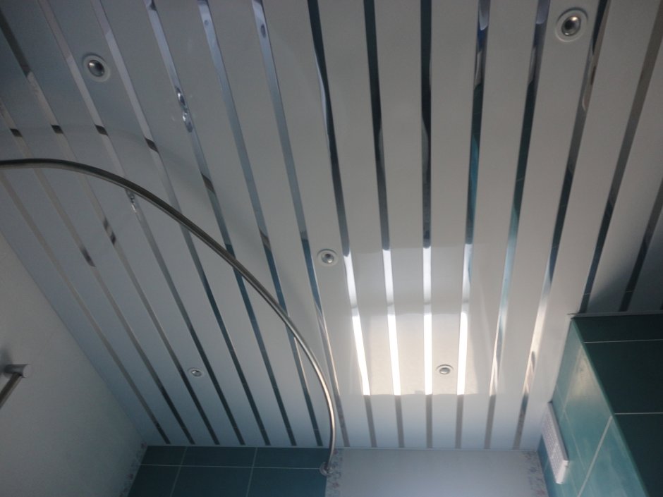 Подвесной реечный потолок Албес