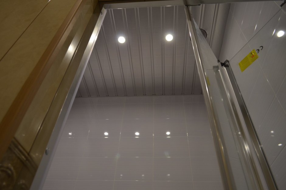 Потолок реечный алюминиевый Албес