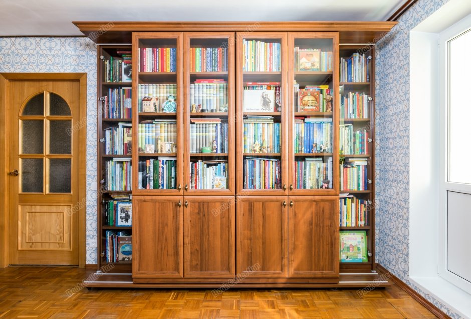 Встроенные книжные шкафы