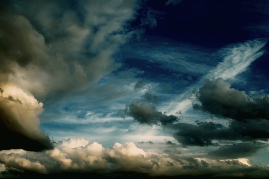 Грозовые облака декорация