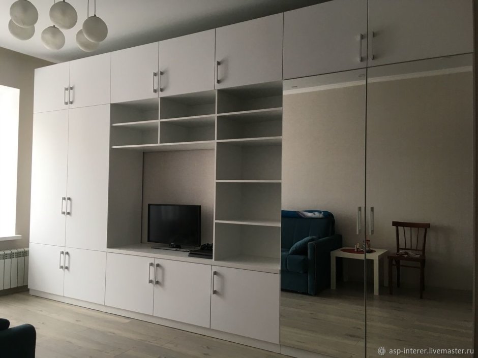Белые шкафы для гостиной