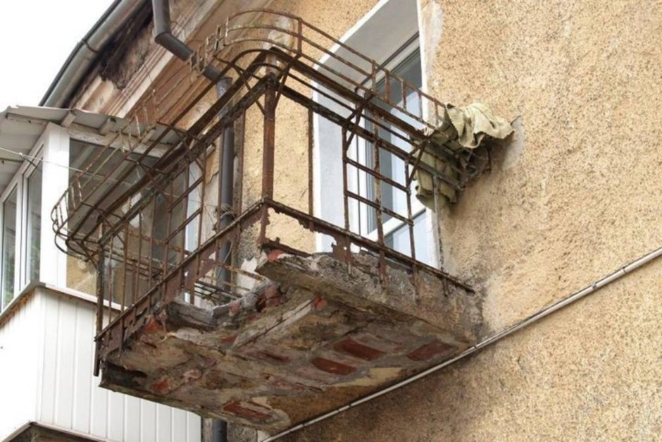 Старый балкон
