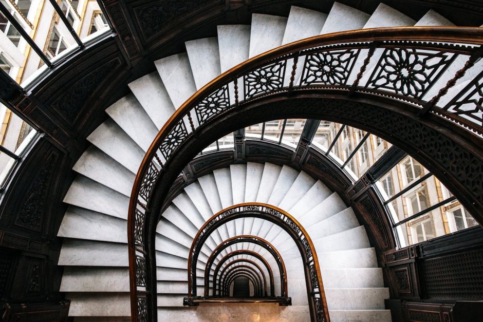 Винтовая лестница архитектура