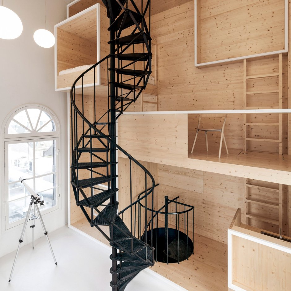 Чердачная лестница винтовая