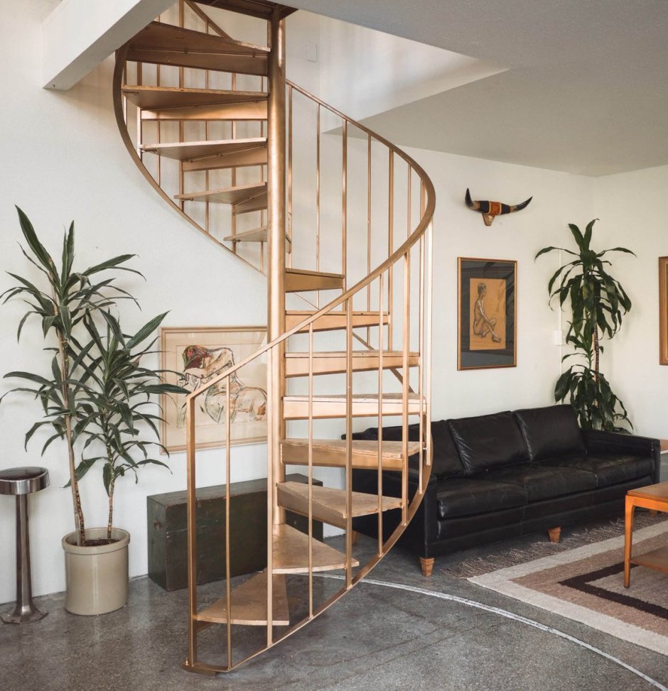 Стамет винтовая лестница