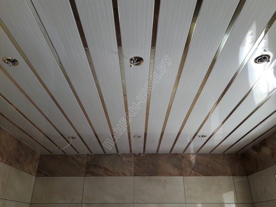 Реечный потолок Цесал в ванную