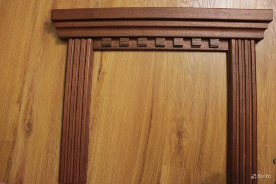 Деревянная обналичка на двери