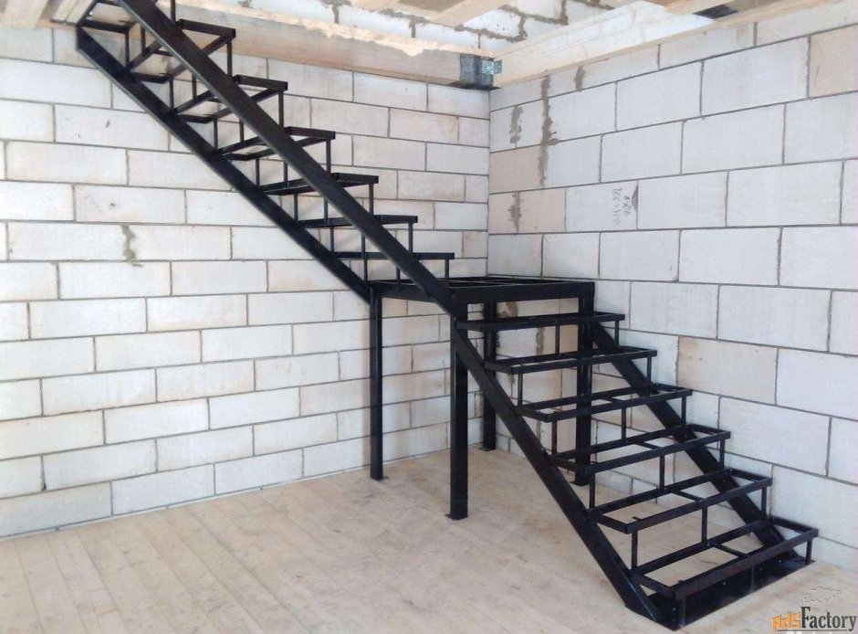 Лестница косоур из листа