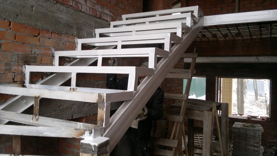 Каркас лестницы 1 косоур