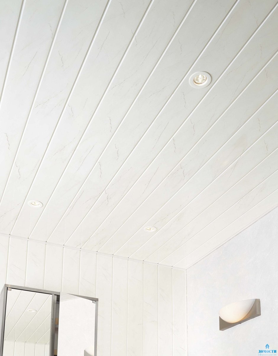 Потолок из пластиковых панелей