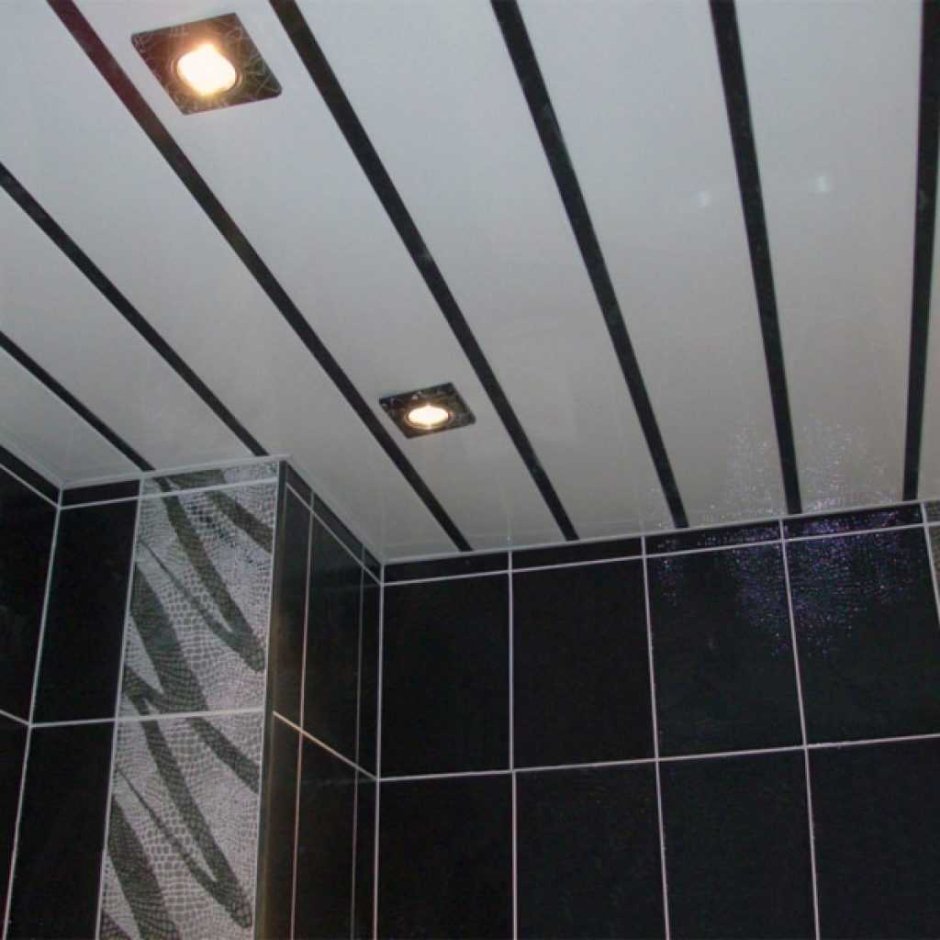 Пластиковые панели для потолка в ванной