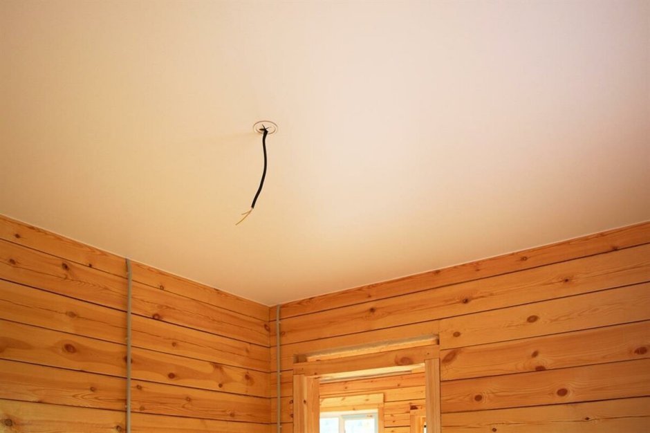 Потолоктиз имитации бруса