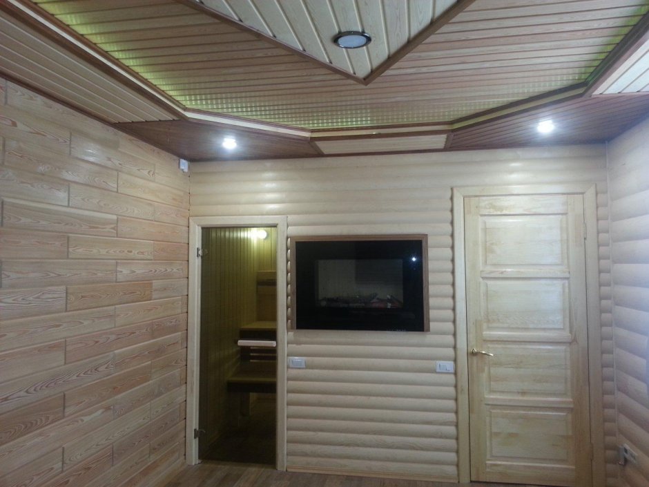 Потолок из имитации бруса