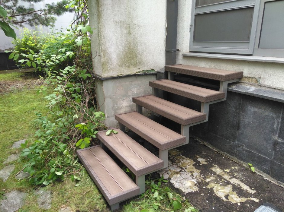 Временная лестница на крыльцо