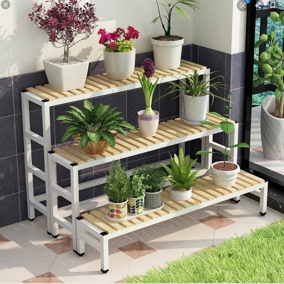 Ступенчатая подставка для цветов