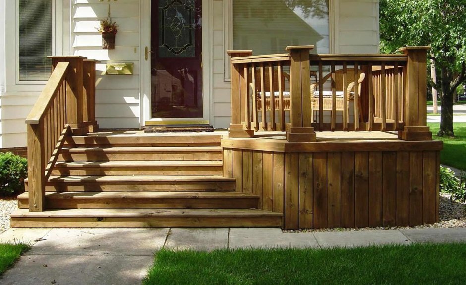 Деревянное крыльцо