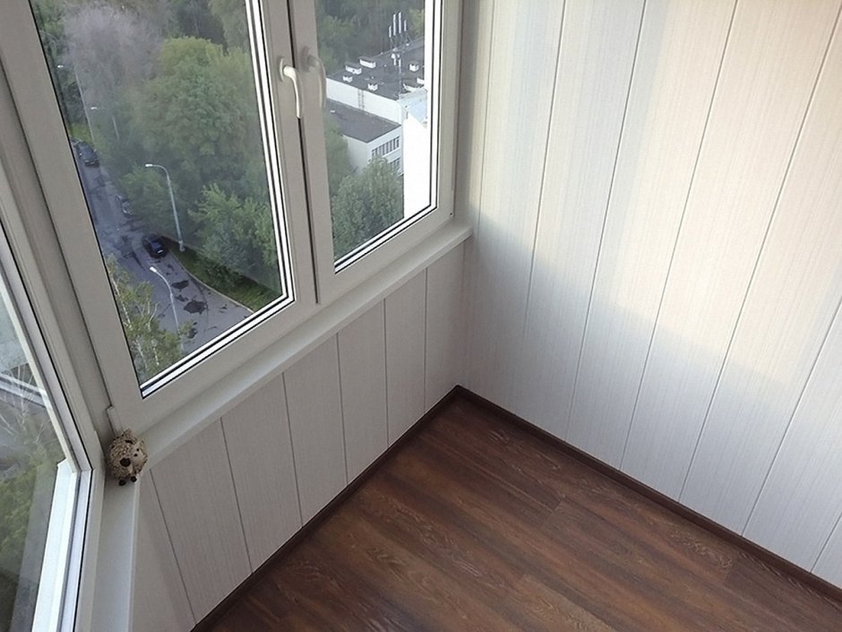 Обшивка балкона панелями ПВХ