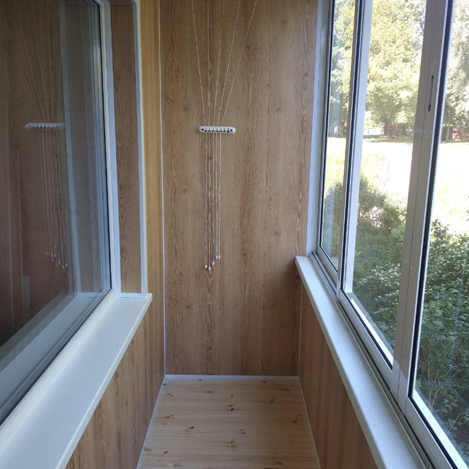 Отделка балкона панелями