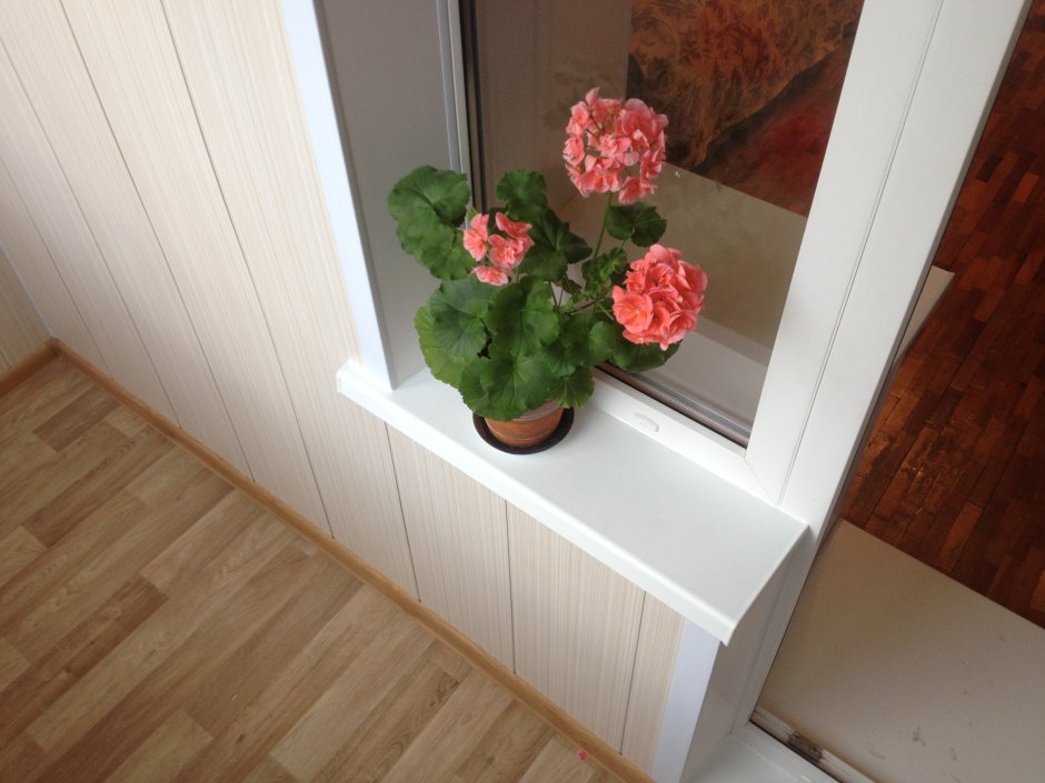 Обшивка балкона пластиковыми панелями