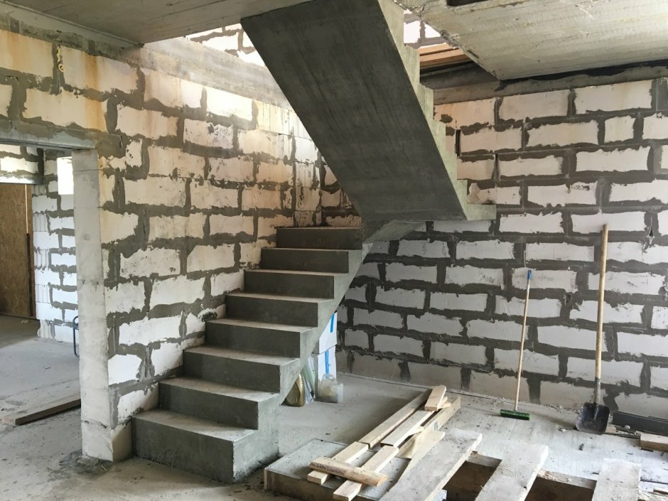 Лестницы бетонные монолитные
