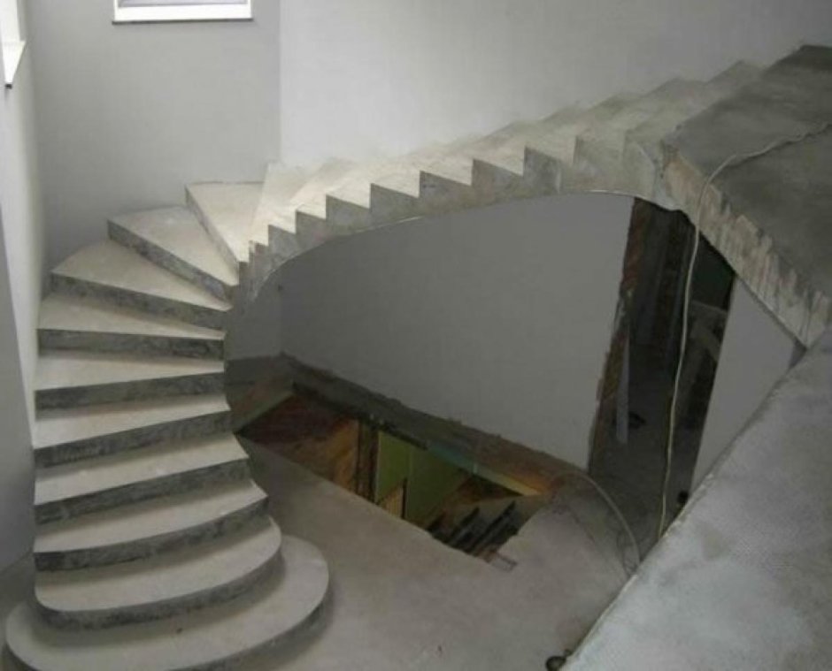 Бетонная лестница