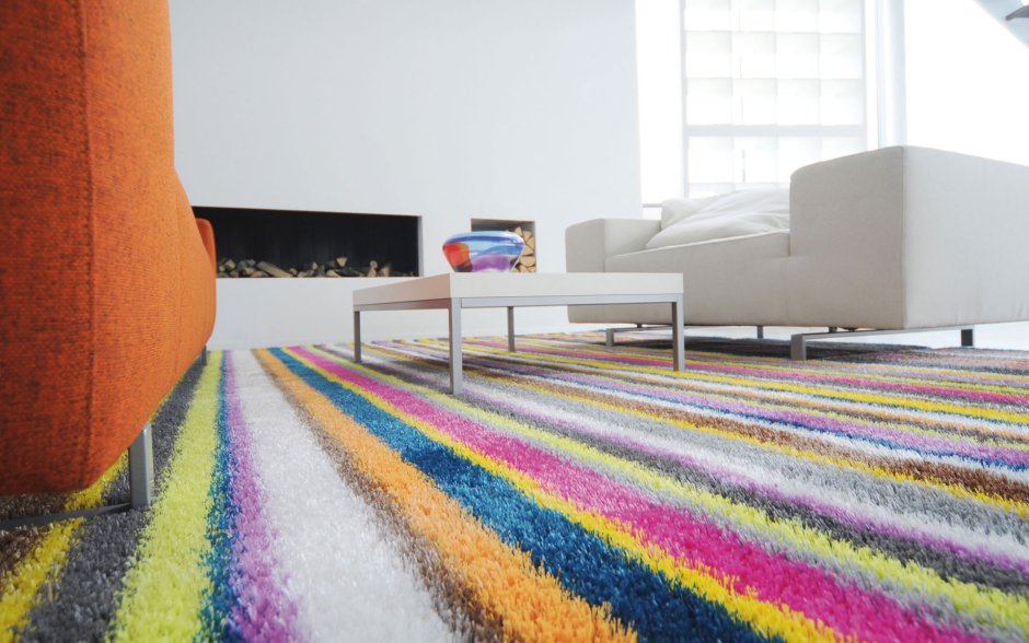 Ковролин из разноцветных ниток