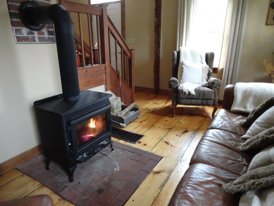 Чугунный камин в интерьере