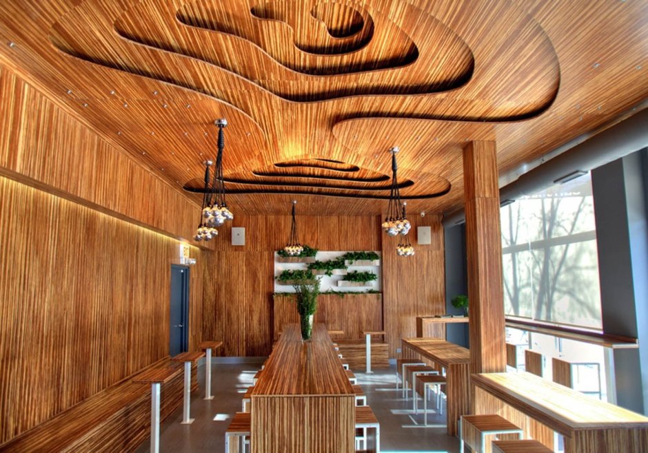 Декоративный потолок из дерева