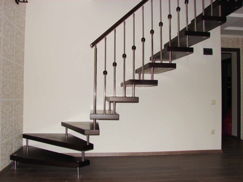 Лестница на больцах конструктив